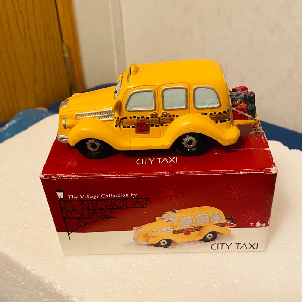 Village Collection Sq Nicholas Sq Taxi Cab